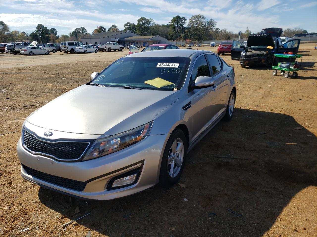 Photo 2 from auction – 2015 KIA OPTIMA LX with VIN 5XXGM4A74FG475700