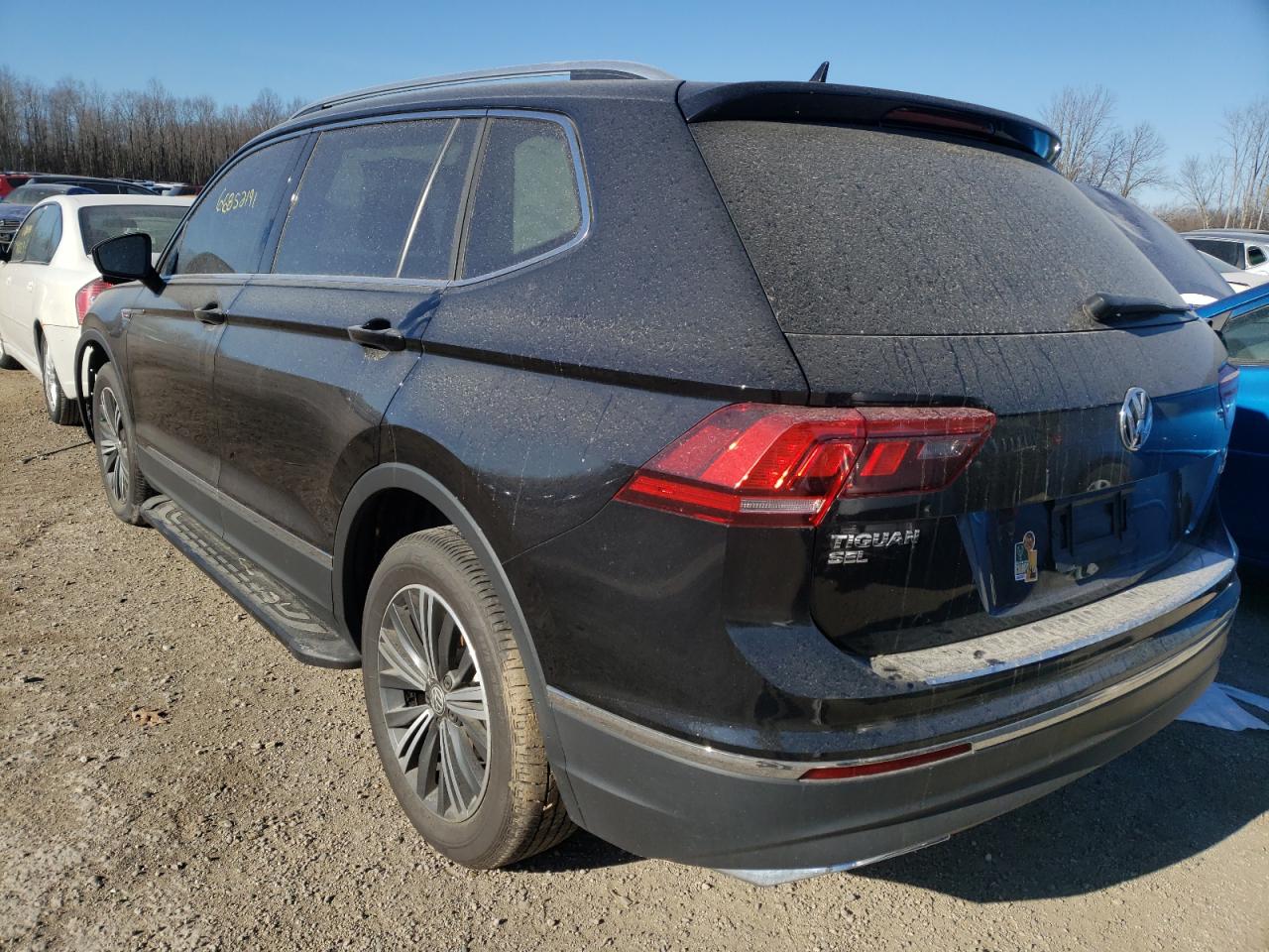 Photo 3 from auction – 2018 VOLKSWAGEN TIGUAN SE with VIN 3VV2B7AX8JM017331