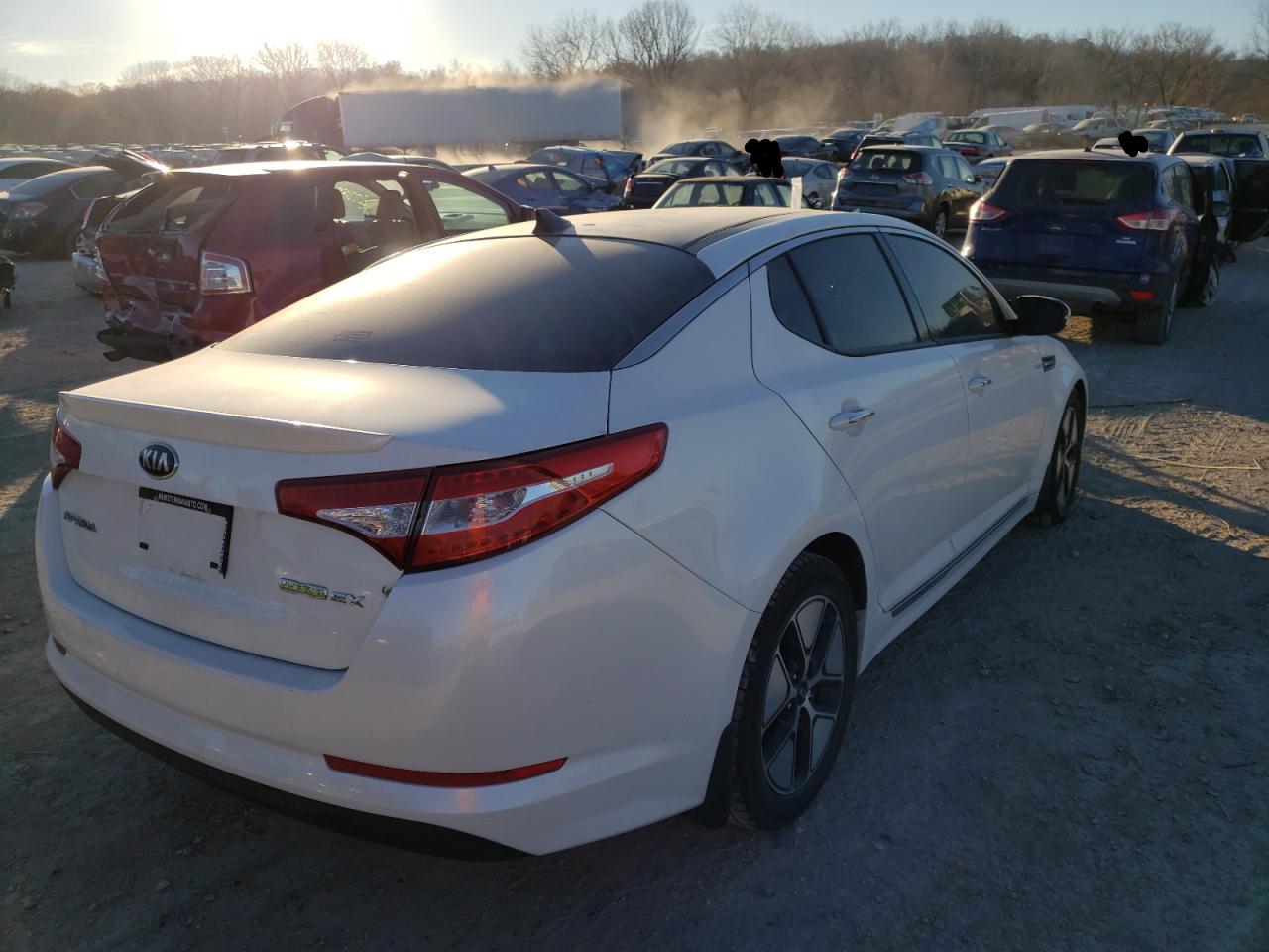 Photo 4 from auction – 2013 KIA OPTIMA HYB with VIN KNAGM4AD8D5056687