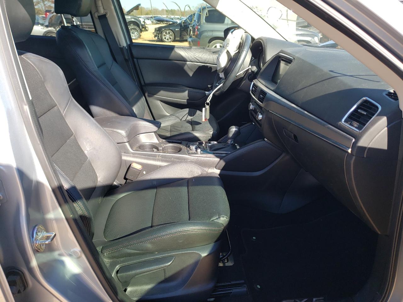 Photo 5 from auction – 2016 MAZDA CX-5 GT with VIN JM3KE2DYXG0899361