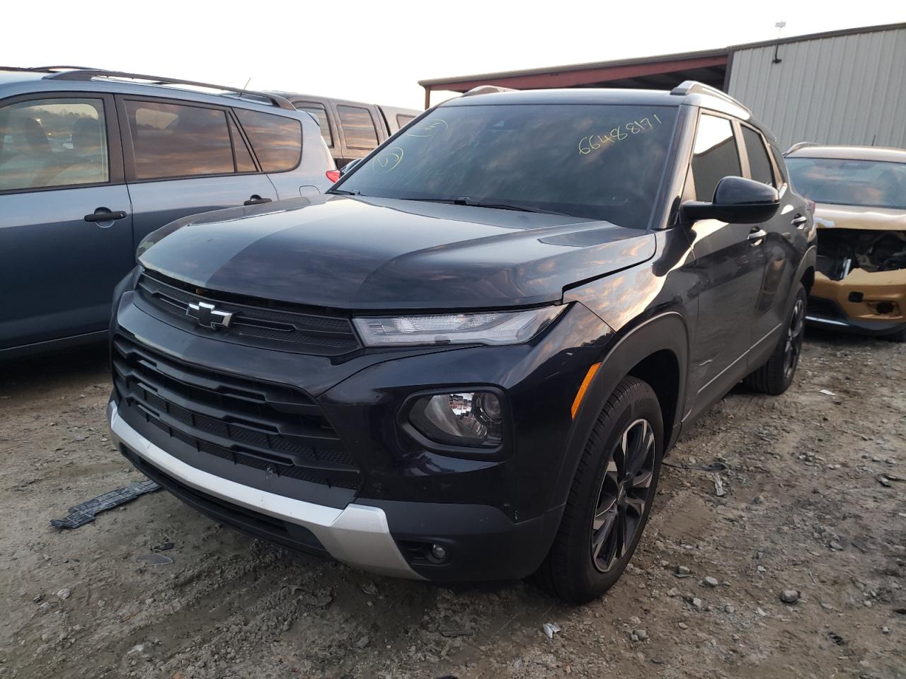 Photo 2 from auction – 2021 CHEVROLET TRAILBLAZE with VIN KL79MPS25MB101965