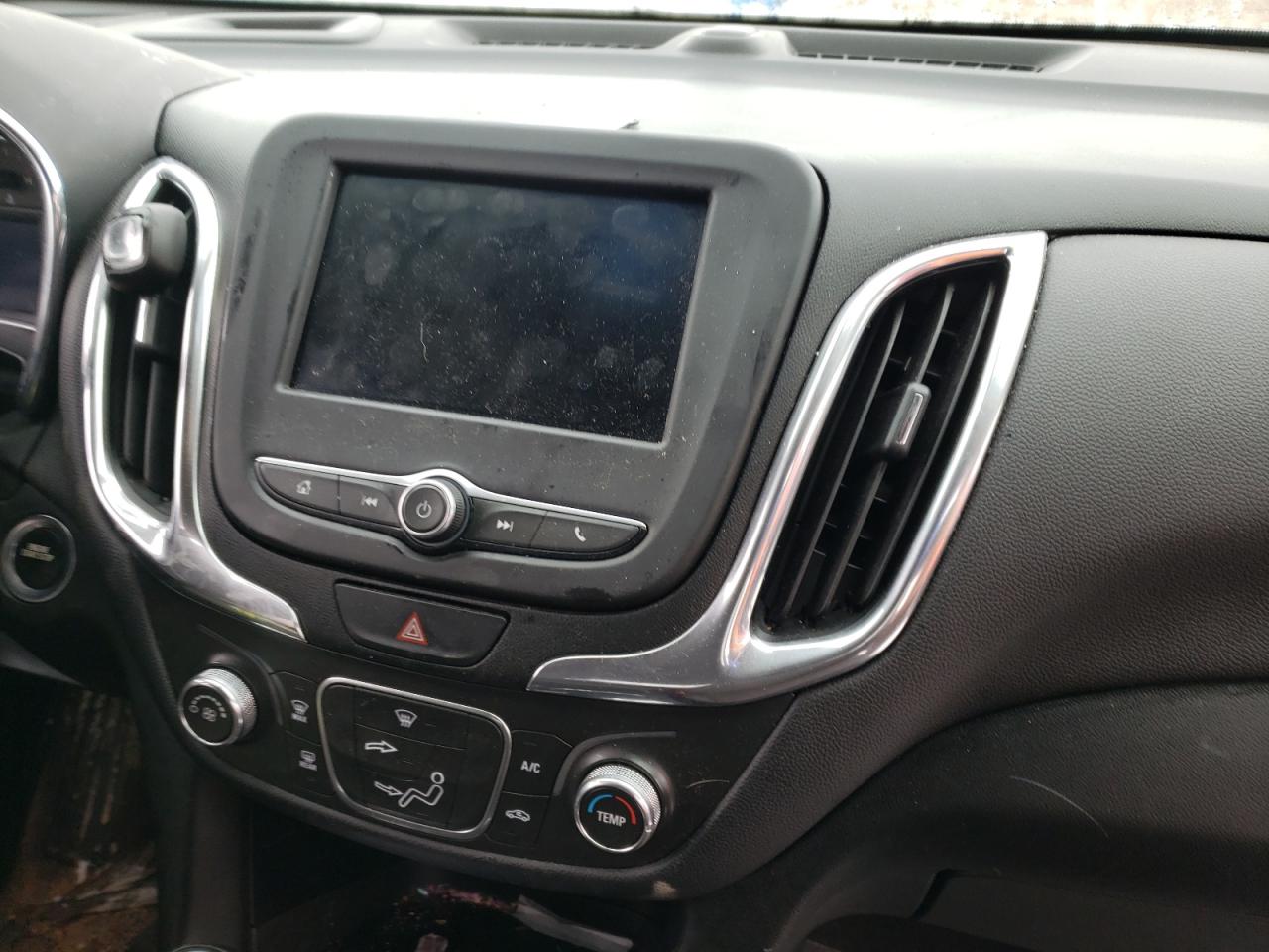 Photo 9 from auction – 2020 CHEVROLET EQUINOX LT with VIN 2GNAXUEV3L6160744