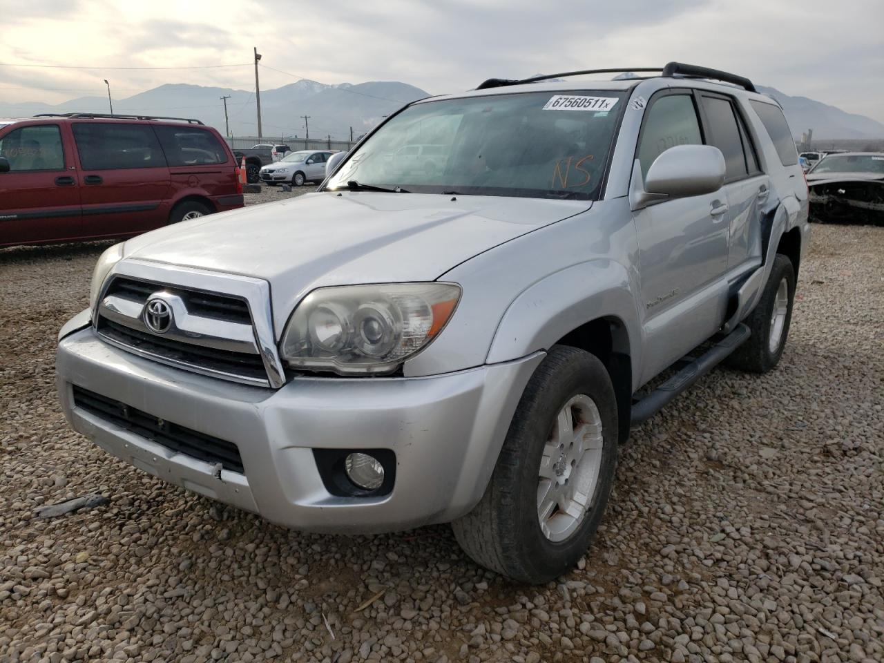 Photo 2 from auction – 2006 TOYOTA 4RUNNER SR with VIN JTEBT14R968035768