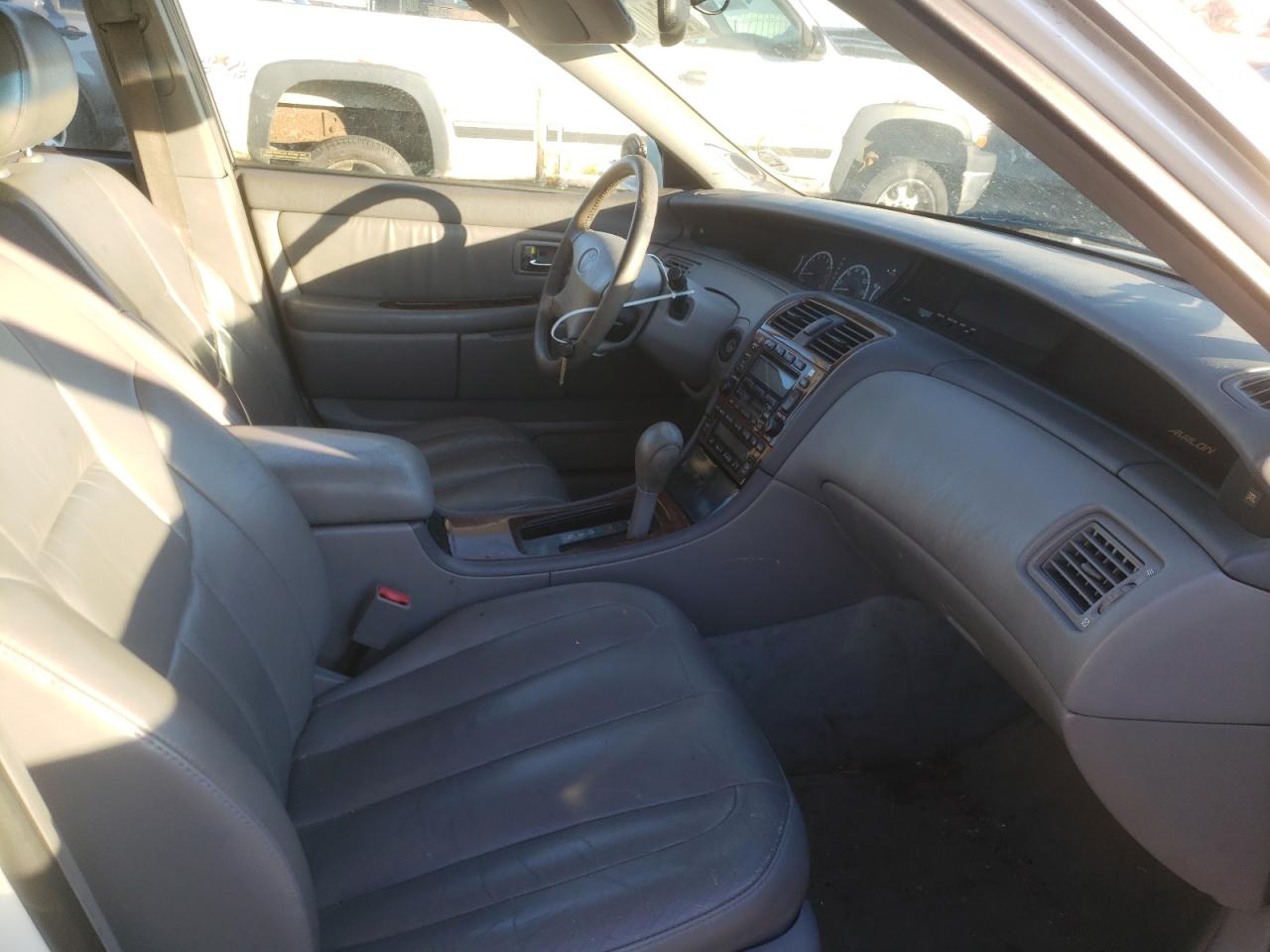 Photo 5 from auction – 2000 TOYOTA AVALON with VIN 4T1BF28B4YU007820