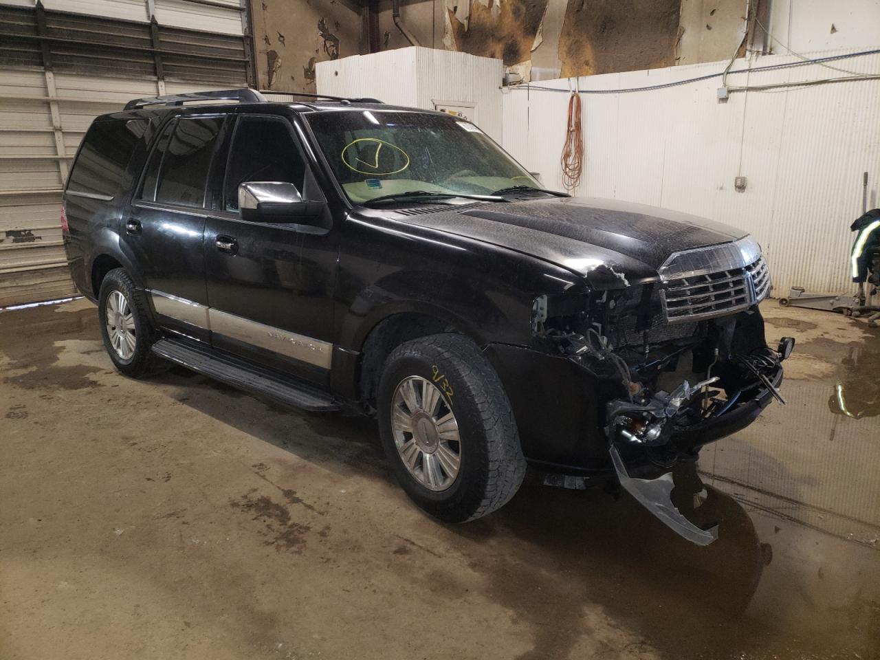 LINCOLN NAVIGATOR 2007 with VIN 5LMFU28587LJ24402 - Photo from auction