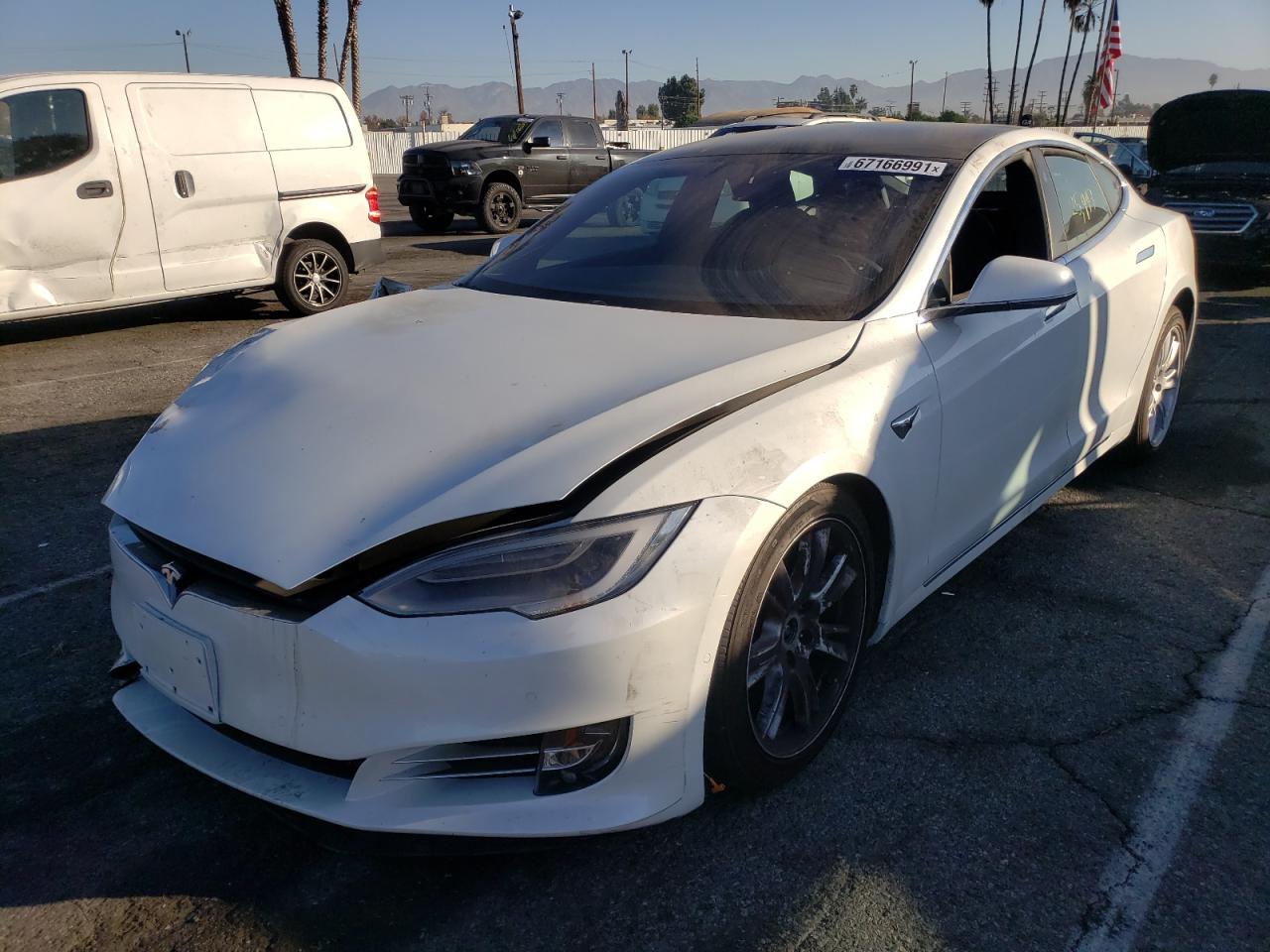 Photo 2 from auction – 2020 TESLA MODEL S with VIN 5YJSA1E29LF391371