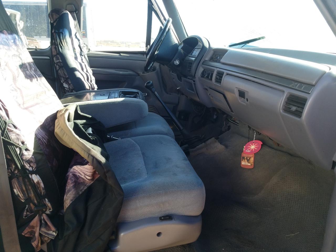 Photo 6 from auction – 1994 FORD F350 with VIN 2FTJW36M6RCA01870