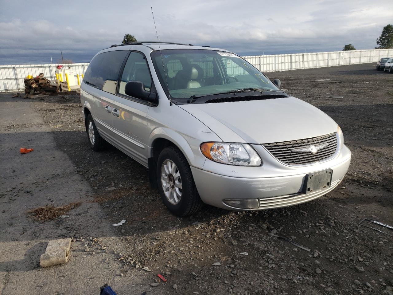 CHRYSLER TOWN & COU 2001 with VIN 2C8GT54L21R162189 - Photo from auction