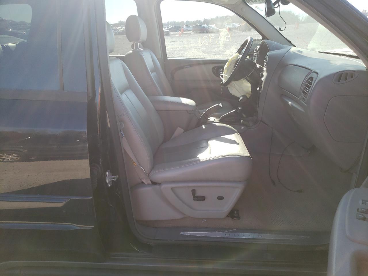 Photo 5 from auction – 2006 BUICK RAINIER CX with VIN 5GADT13SX62192649