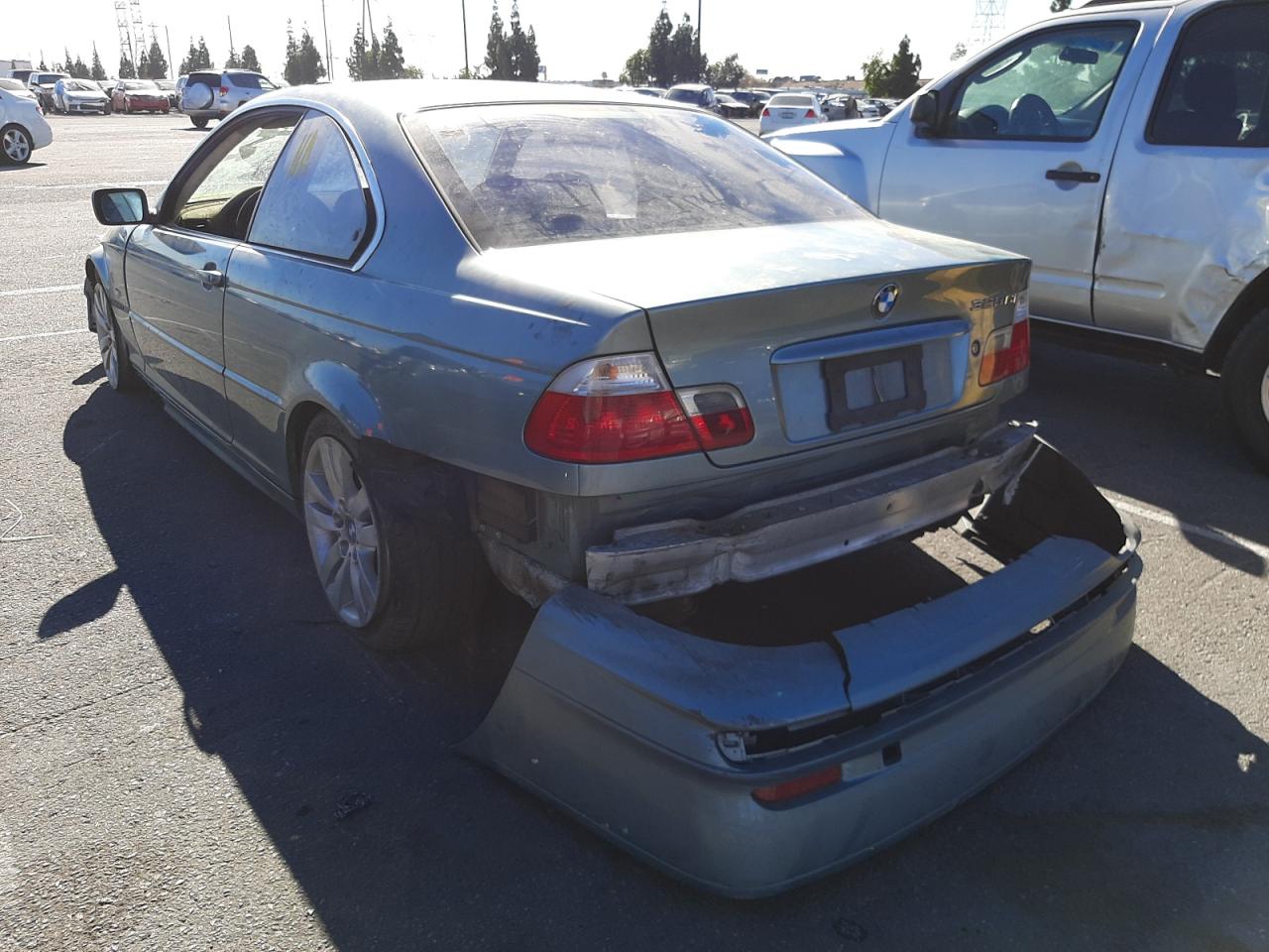 Photo 3 from auction – 2002 BMW 325 CI with VIN WBABN33402PG59393