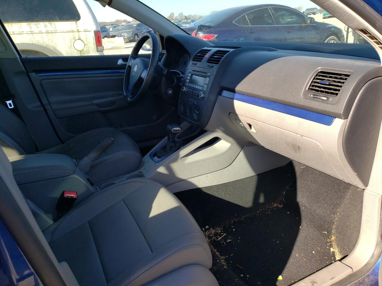 Photo 5 from auction – 2008 VOLKSWAGEN JETTA with VIN 3VWRM71K58M009058