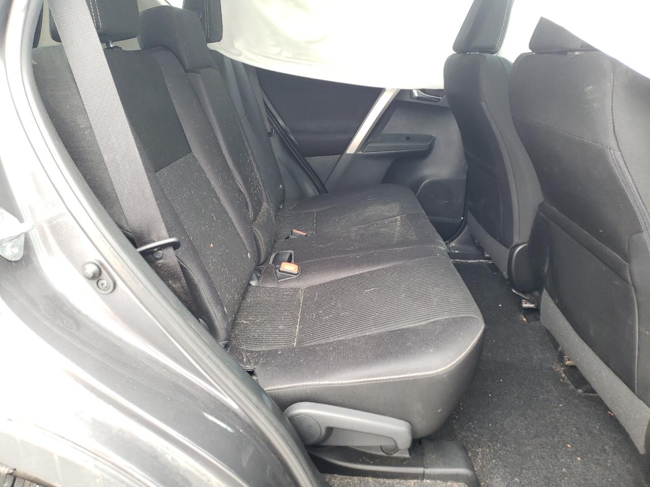 Photo 6 from auction – 2014 TOYOTA RAV4 XLE with VIN 2T3RFREV1EW183314