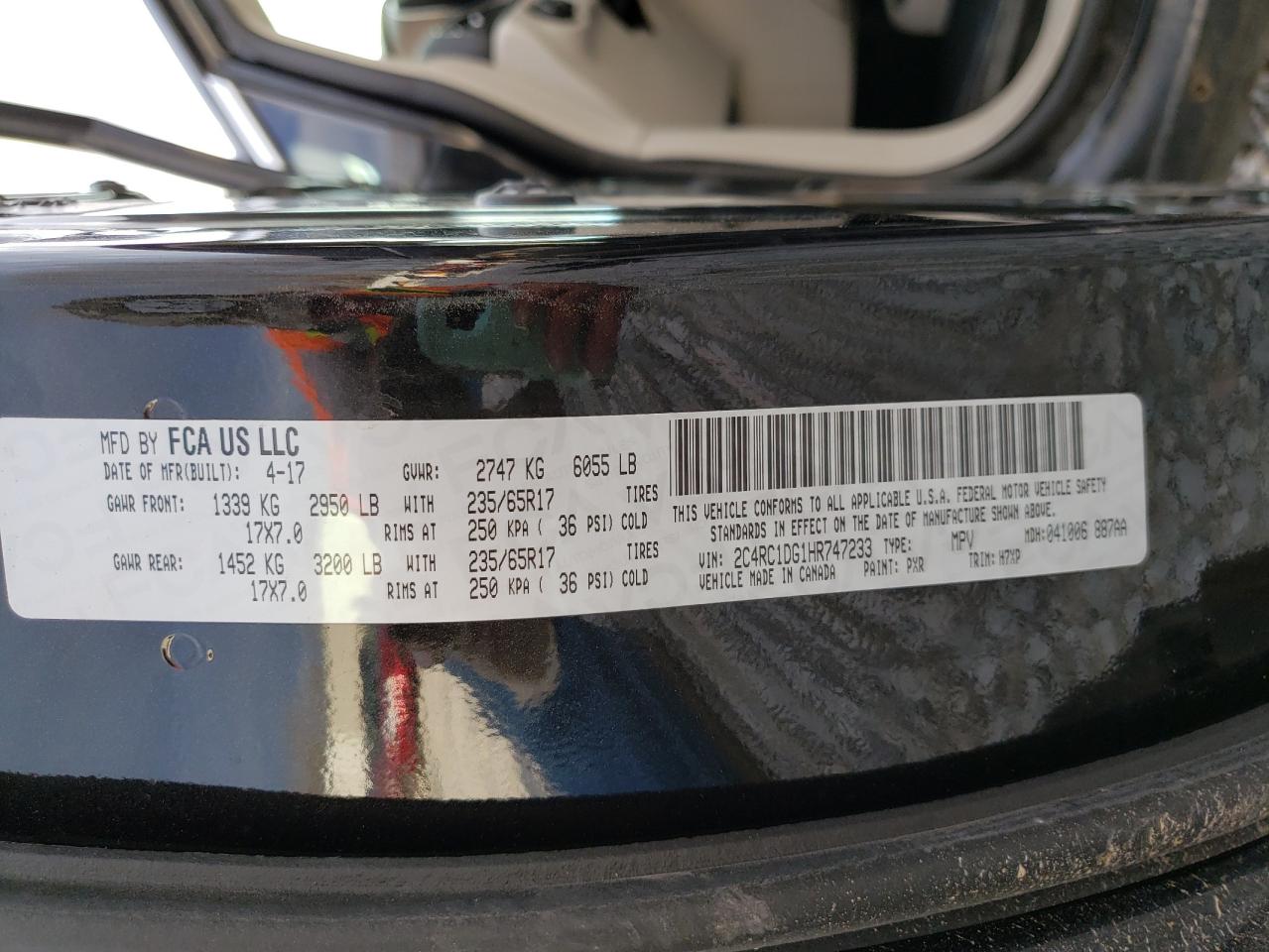 Photo 10 from auction – 2017 CHRYSLER PACIFICA T with VIN 2C4RC1DG1HR747233