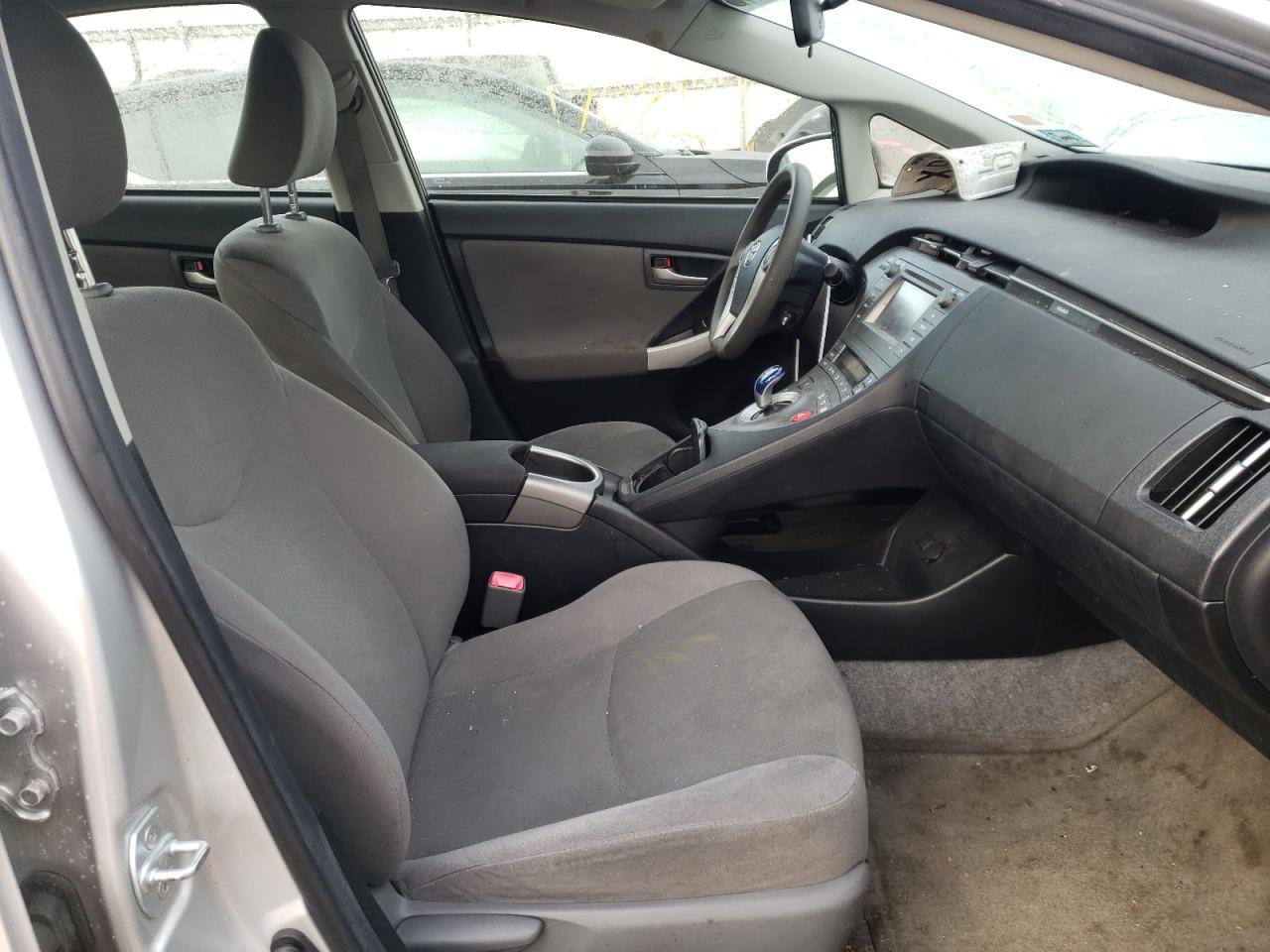 Photo 5 from auction – 2013 TOYOTA PRIUS with VIN JTDKN3DU9D5653024
