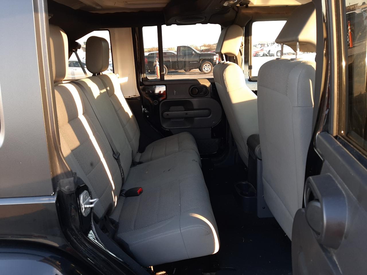 Photo 6 from auction – 2007 JEEP WRANGLER S with VIN 1J4GA59127L158377