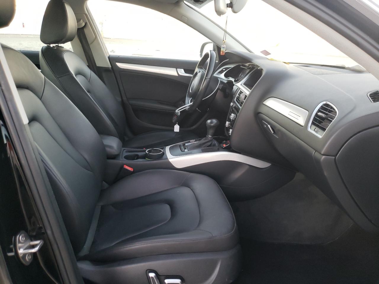 Photo 5 from auction – 2016 AUDI A4 PREMIUM with VIN WAUBFAFL2GN015415