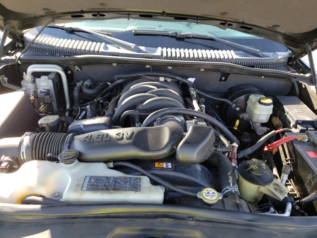 Photo 7 from auction – 2006 FORD EXPLORER E with VIN 1FMEU64826UB40755
