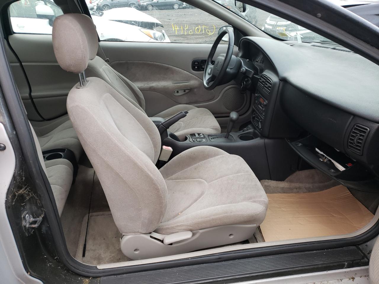Photo 5 from auction – 2001 SATURN SC2 with VIN 1G8ZY12781Z205010