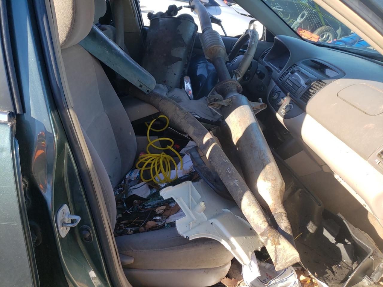 Photo 5 from auction – 2005 TOYOTA CAMRY LE with VIN 4T1BE32K05U086819