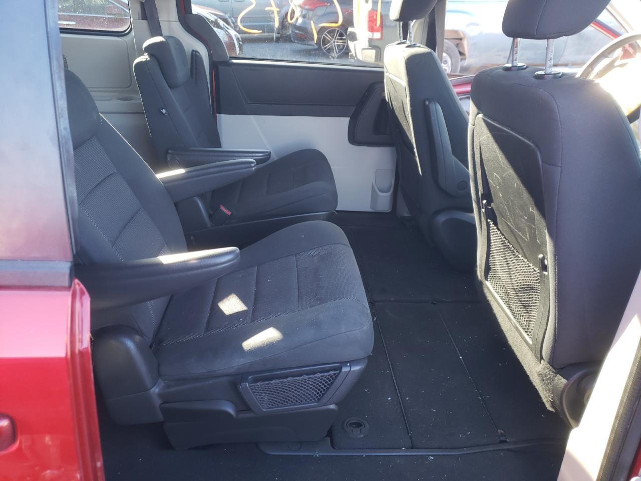 Photo 6 from auction – 2009 DODGE GRAND CARA with VIN 2D8HN44E89R588459