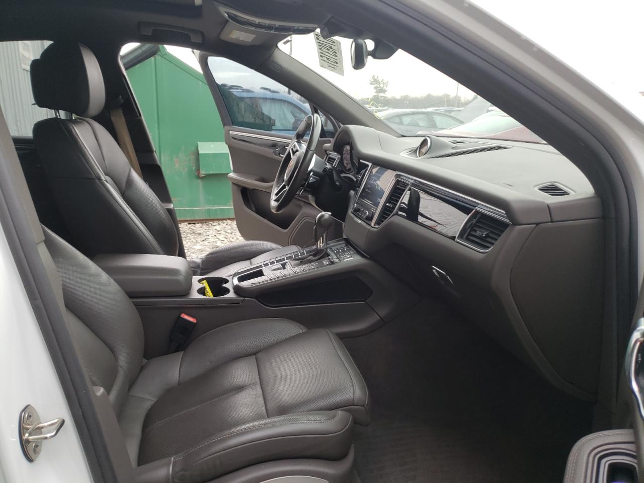 Photo 5 from auction – 2017 PORSCHE MACAN S with VIN WP1AB2A51HLB14358