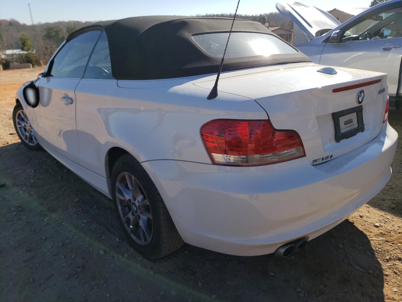 Photo 3 from auction – 2009 BMW 128 I with VIN WBAUL73509VJ75337