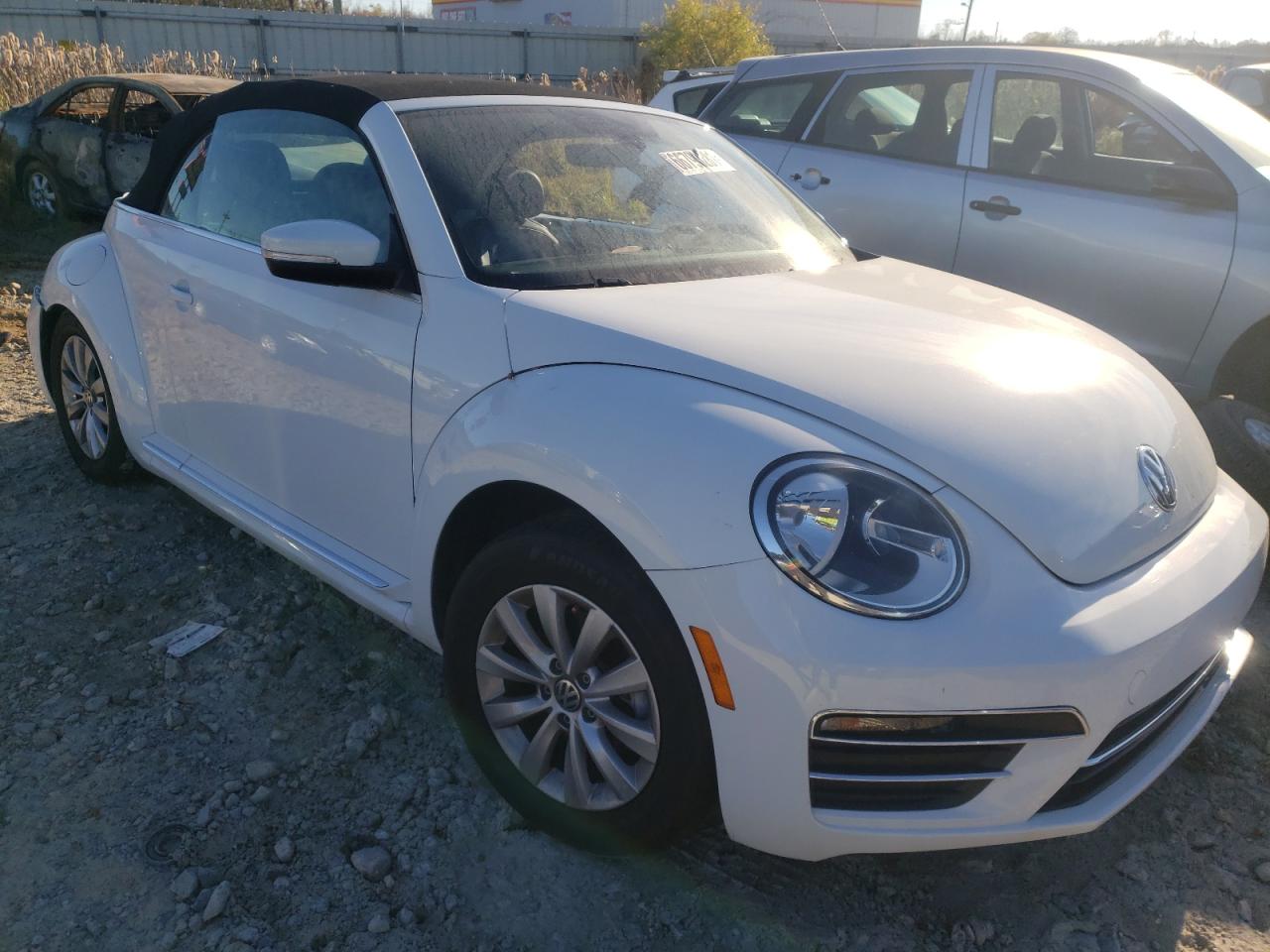 Photo 11 from auction – 2017 VOLKSWAGEN BEETLE S/S with VIN 3VW517AT5HM807205