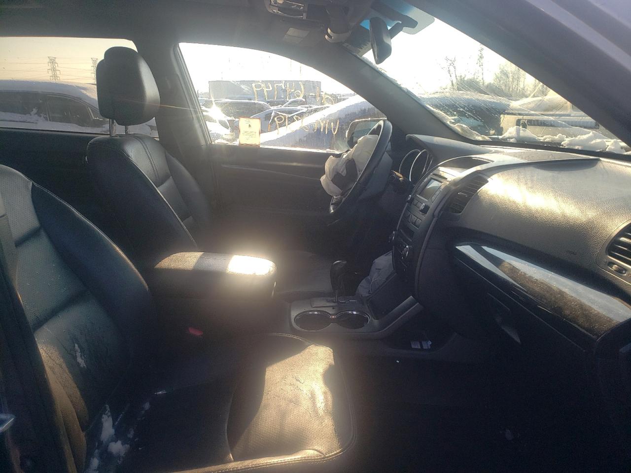 Photo 5 from auction – 2013 KIA SORENTO EX with VIN 5XYKU4A2XDG372319