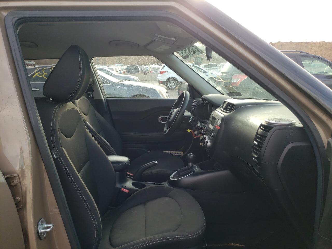 Photo 5 from auction – 2015 KIA SOUL with VIN KNDJN2A23F7207130