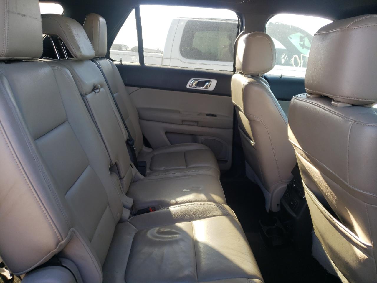 Photo 6 from auction – 2011 FORD EXPLORER L with VIN 1FMHK7F83BGA22390