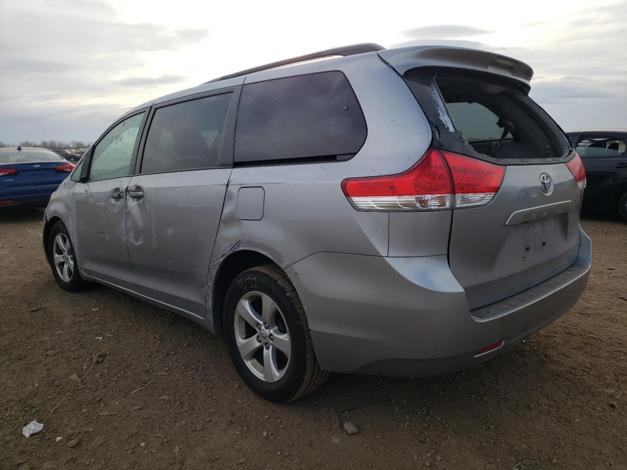 Photo 3 from auction – 2011 TOYOTA SIENNA LE with VIN 5TDKK3DC3BS013155
