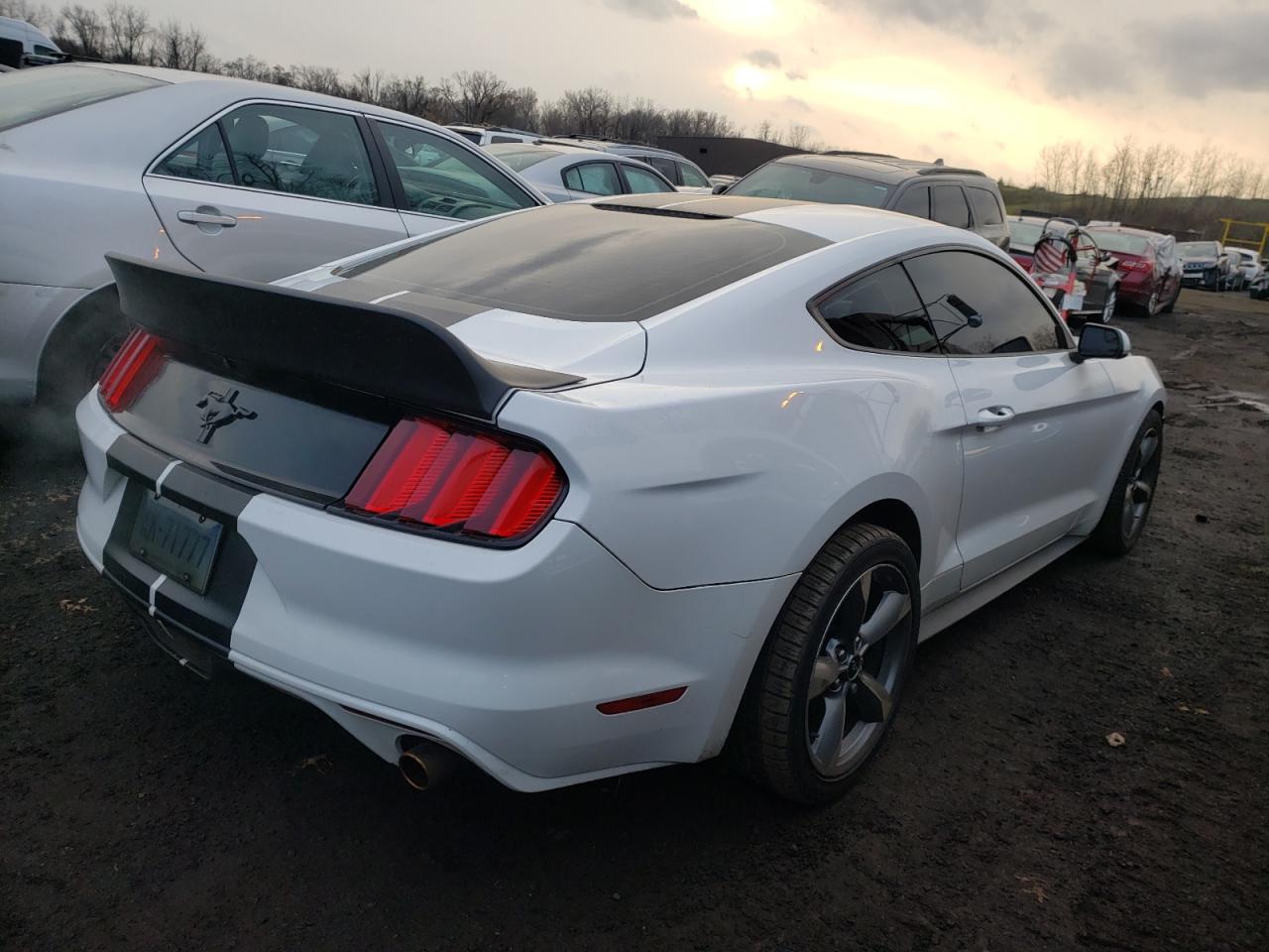 Photo 4 from auction – 2016 FORD MUSTANG with VIN 1FA6P8AMXG5292622