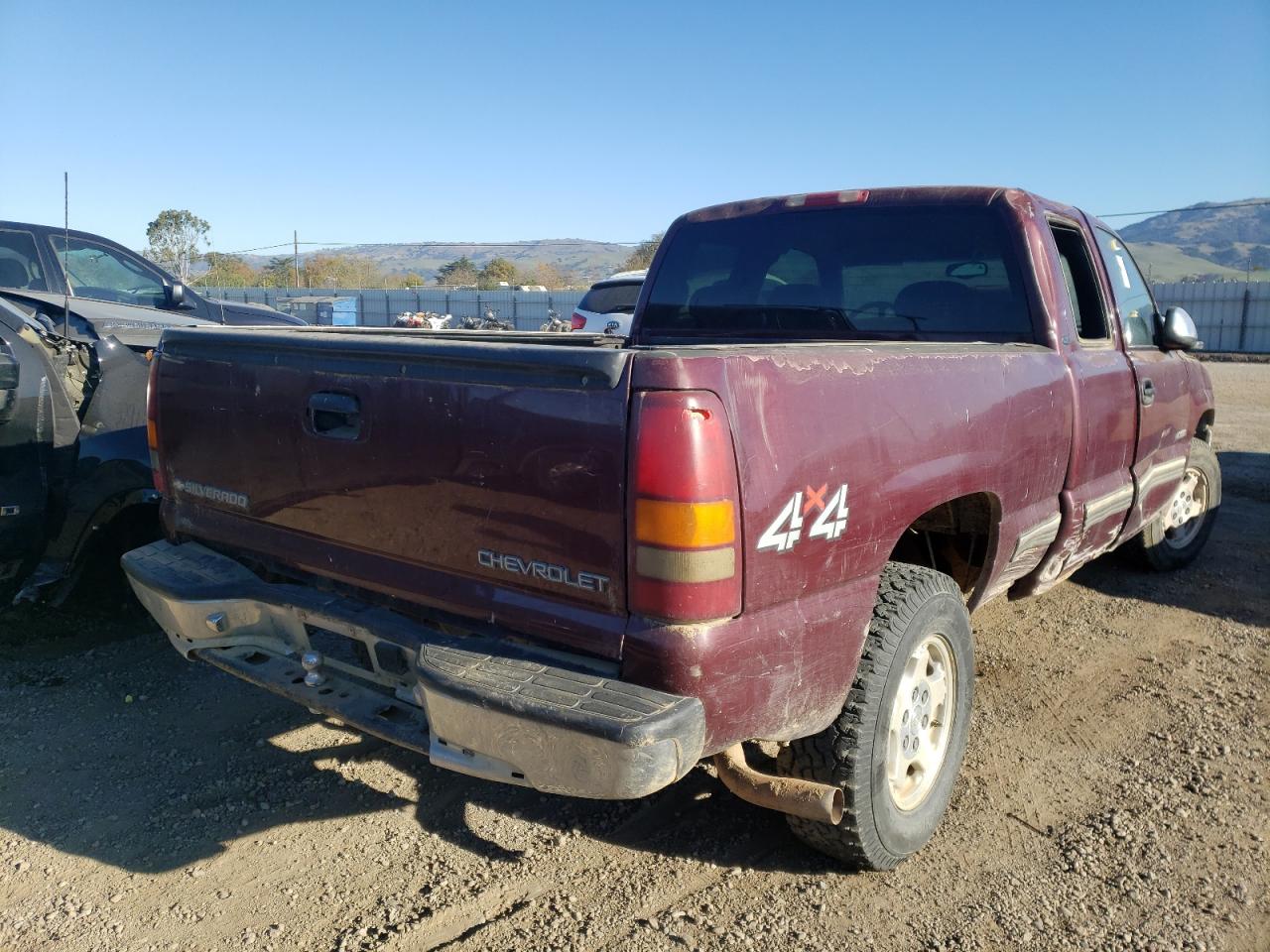 Photo 4 from auction – 2000 CHEVROLET SILVERADO with VIN 1GCEK19T1YE429035