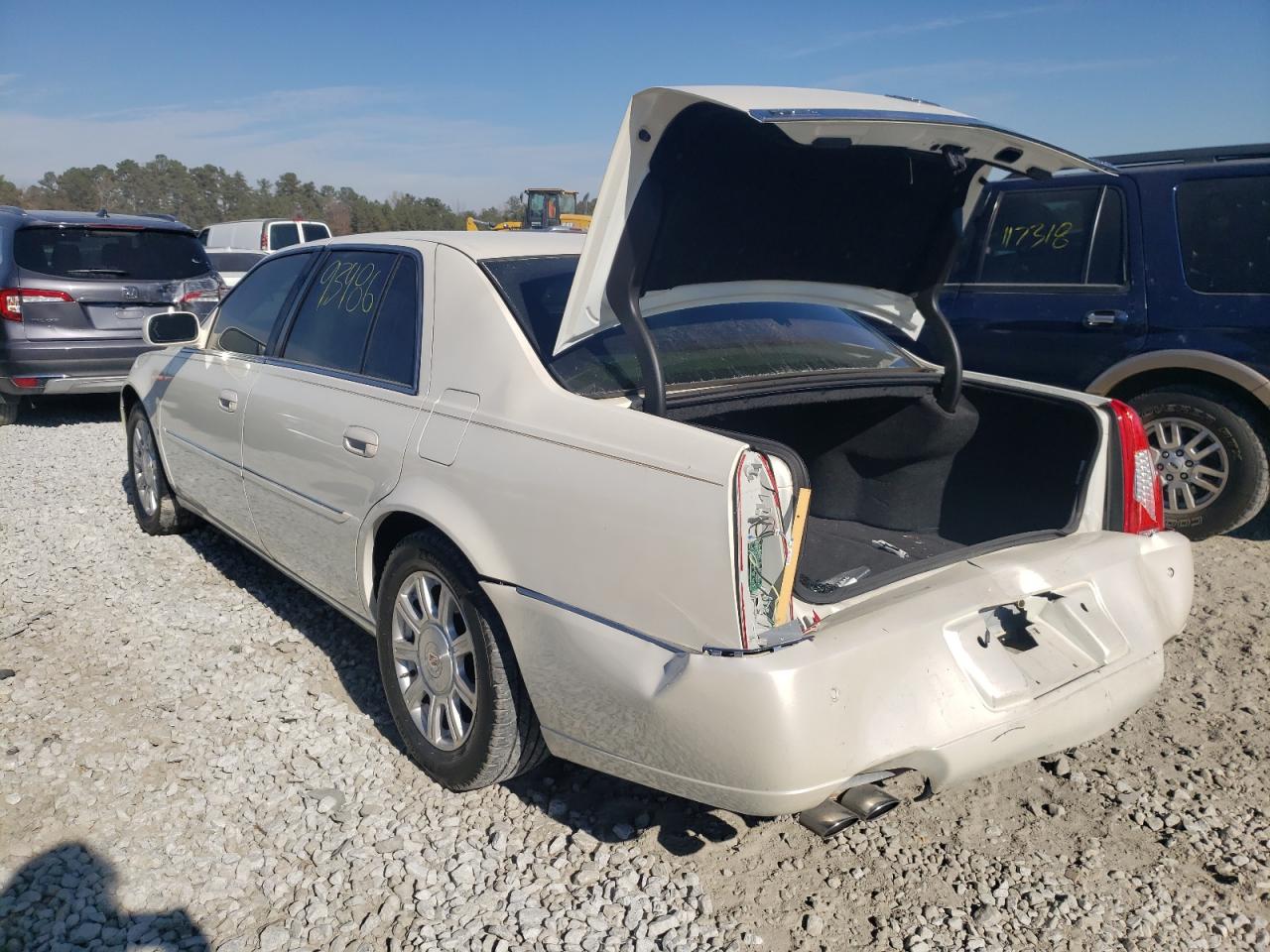 Photo 3 from auction – 2008 CADILLAC DTS with VIN 1G6KD57Y98U156034