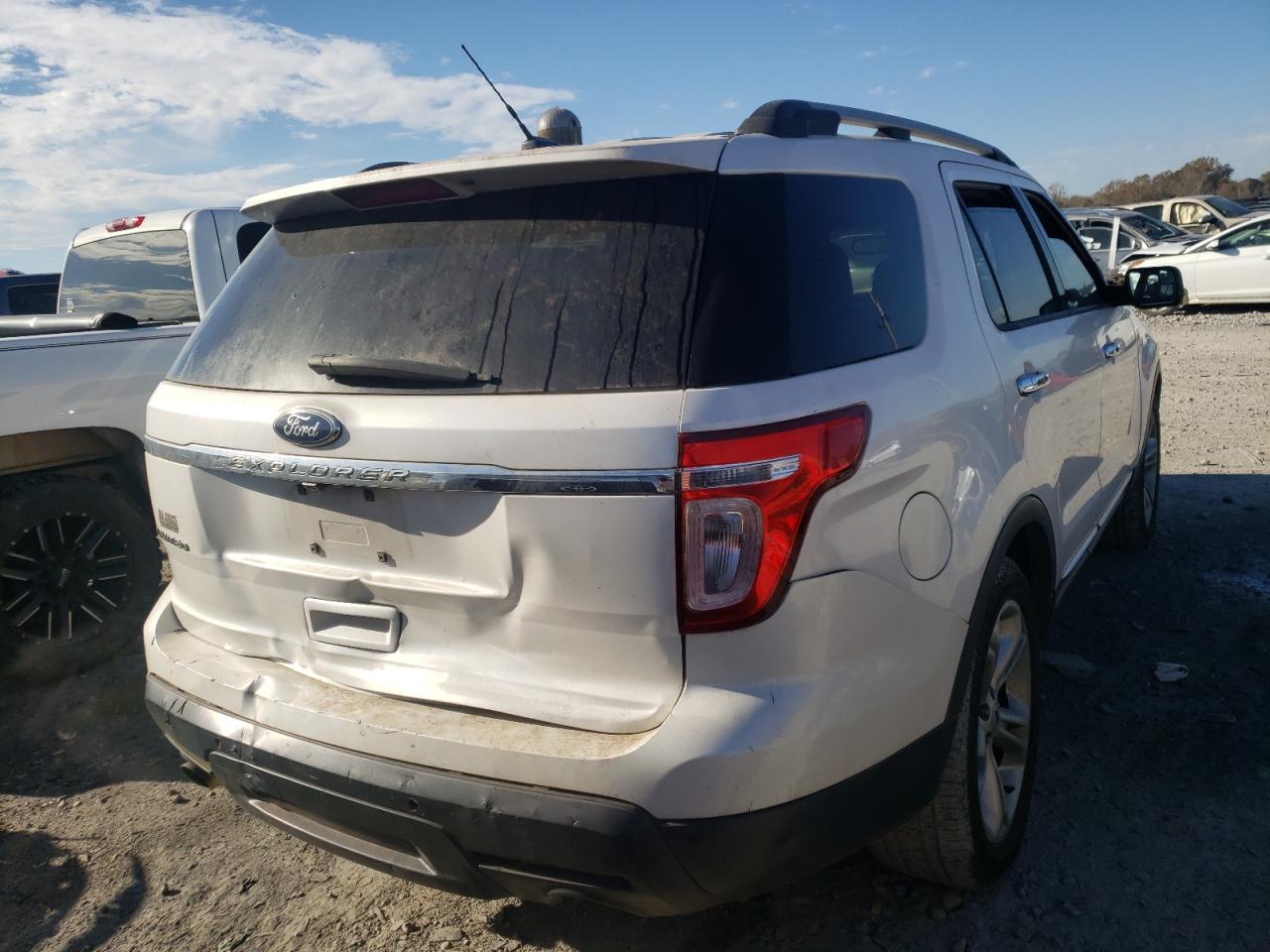 Photo 4 from auction – 2011 FORD EXPLORER L with VIN 1FMHK7F83BGA22390
