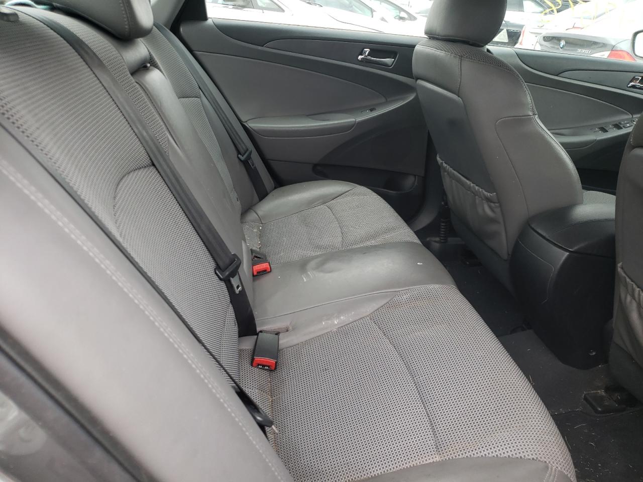 Photo 6 from auction – 2013 HYUNDAI SONATA SE with VIN 5NPEC4AC6DH623225
