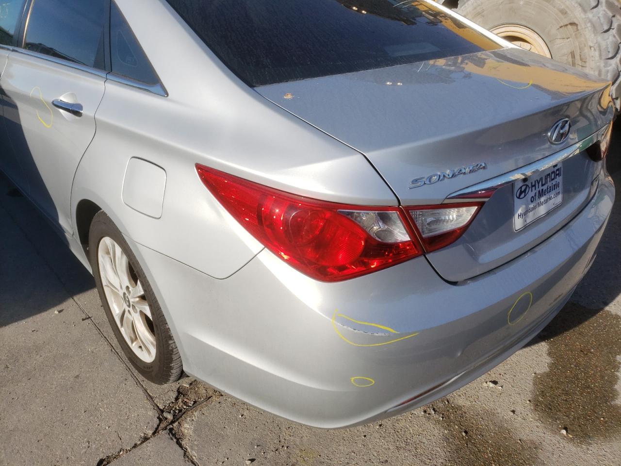 Photo 9 from auction – 2011 HYUNDAI SONATA SE with VIN 5NPEC4AC6BH061243