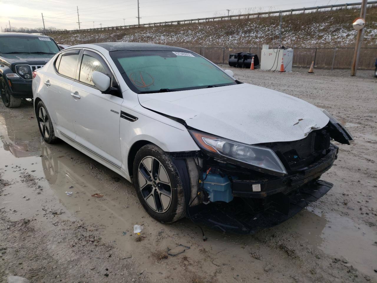 KIA OPTIMA HYB 2013 with VIN KNAGM4AD2D5046138 - Photo from auction