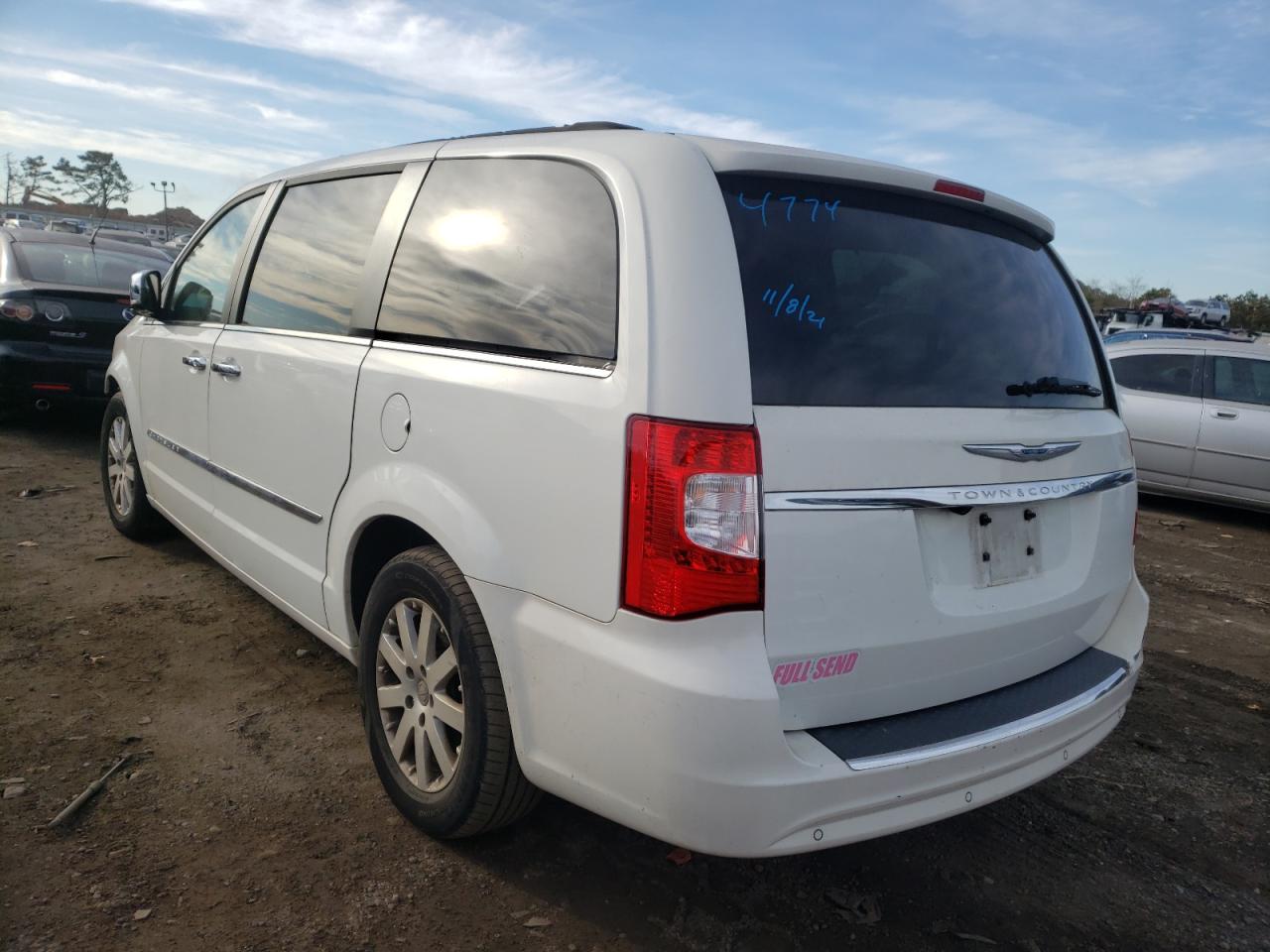 Photo 3 from auction – 2011 CHRYSLER TOWN & COU with VIN 2A4RR8DG7BR782237