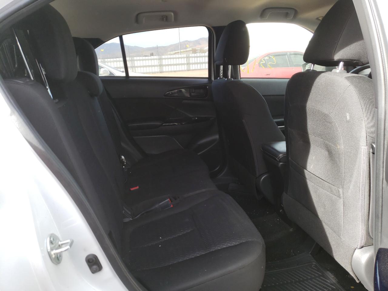 Photo 6 from auction – 2019 MITSUBISHI ECLIPSE CR with VIN JA4AT4AA3KZ024179