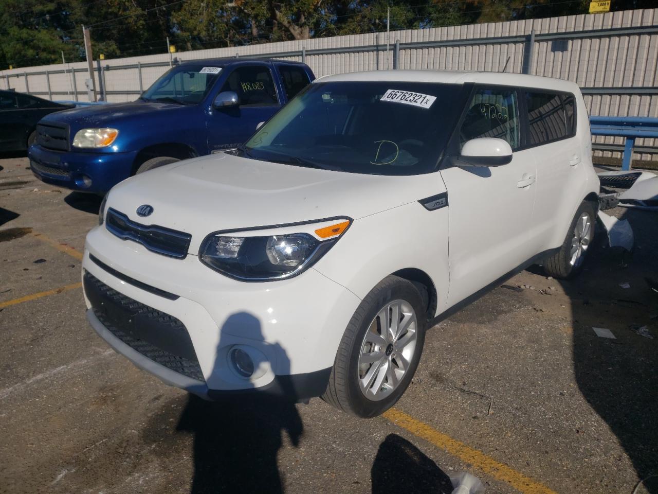 Photo 2 from auction – 2019 KIA SOUL + with VIN KNDJP3A58K7001287