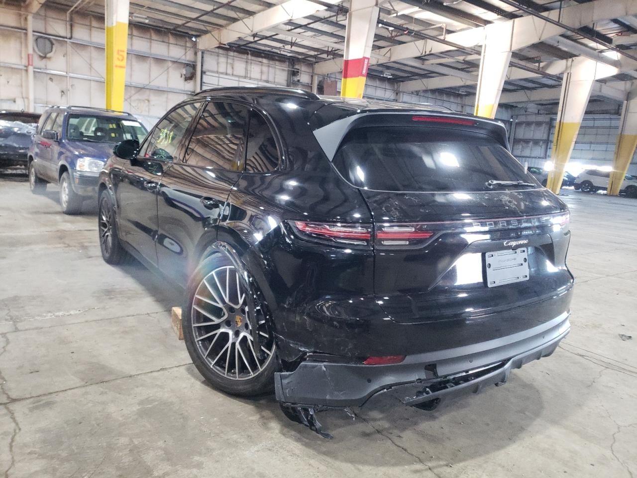 Photo 3 from auction – 2021 PORSCHE CAYENNE with VIN WP1AA2AY9MDA06250