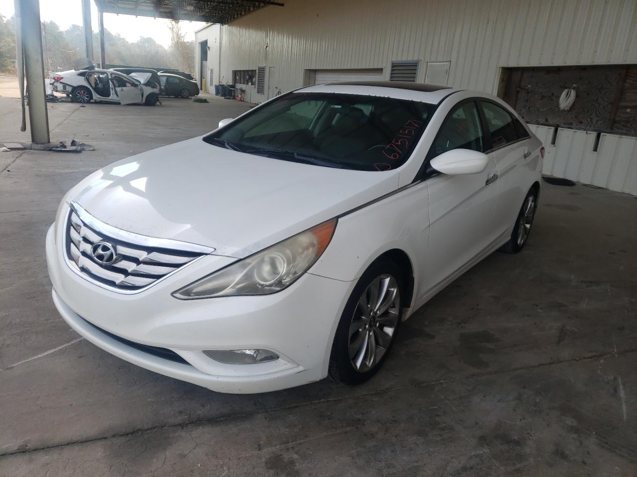 Photo 2 from auction – 2011 HYUNDAI SONATA SE with VIN 5NPEC4AB7BH230242