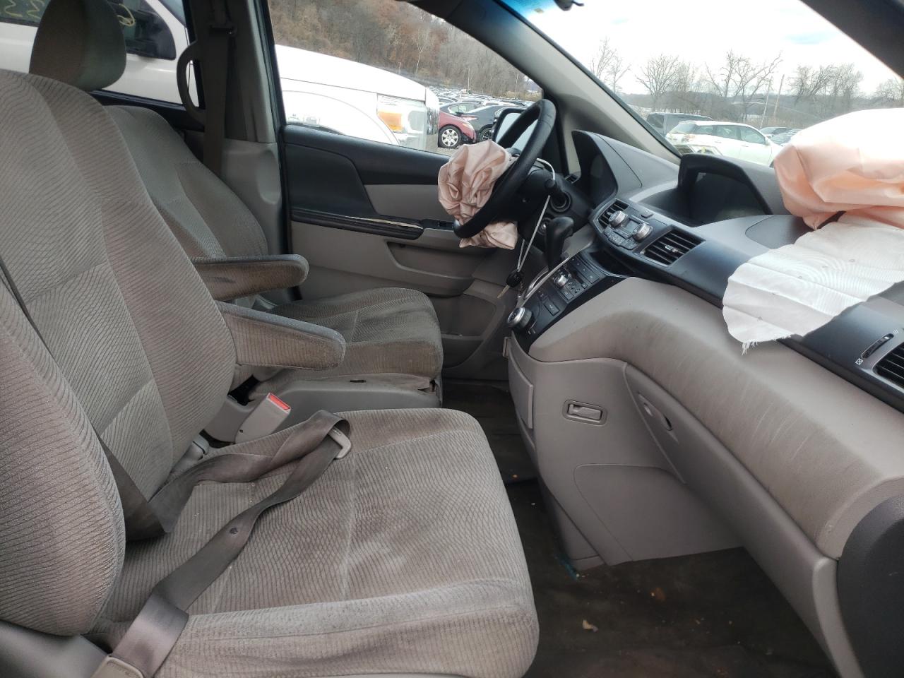 Photo 5 from auction – 2012 HONDA ODYSSEY LX with VIN 5FNRL5H26CB019935