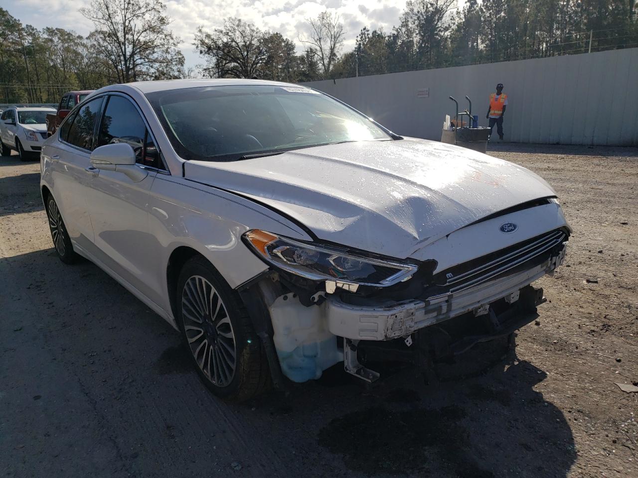 FORD FUSION SE 2018 with VIN 3FA6P0HD7JR165077 - Photo from auction
