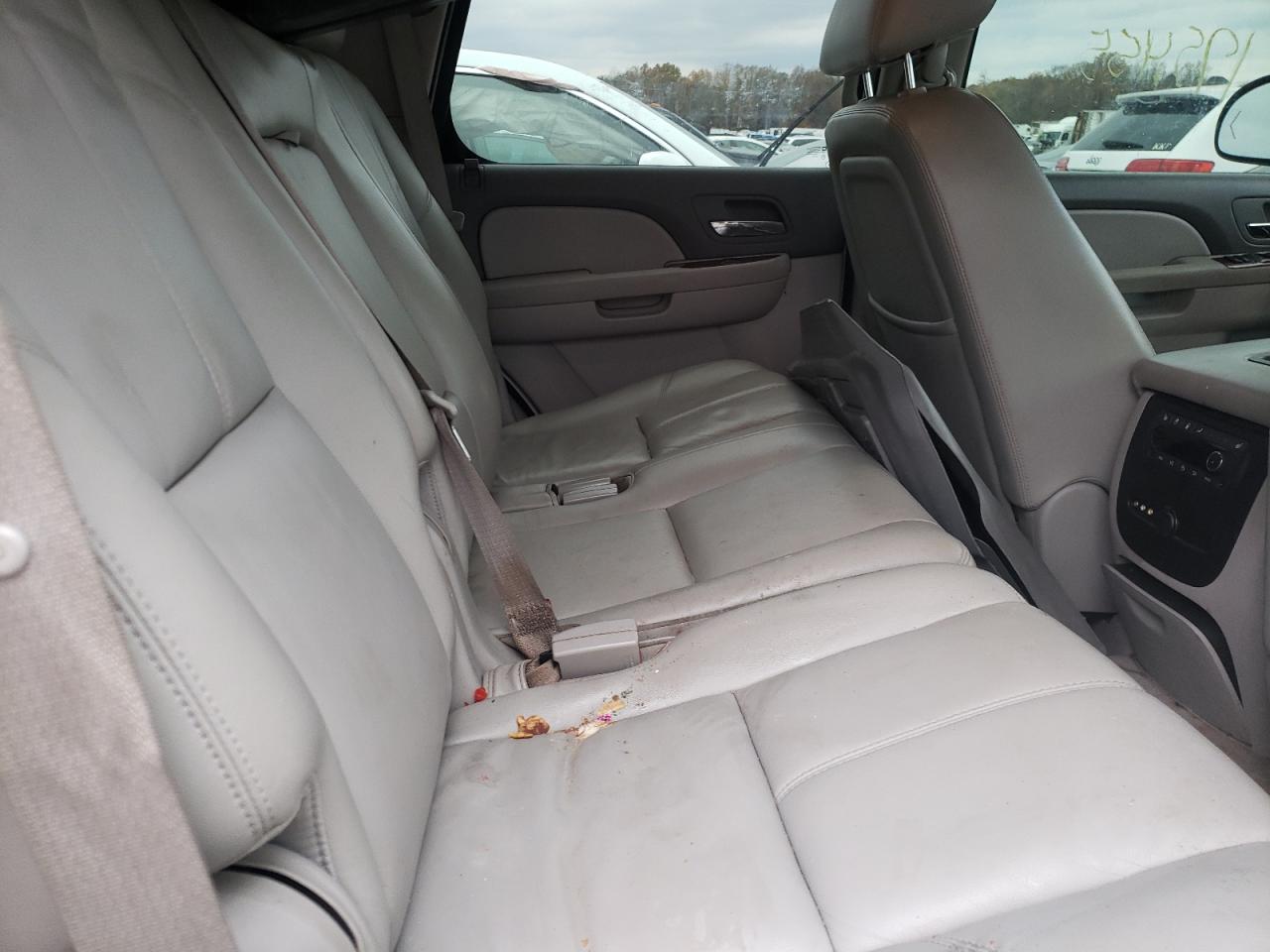 Photo 6 from auction – 2010 GMC YUKON SLT with VIN 1GKUKCE09AR210488