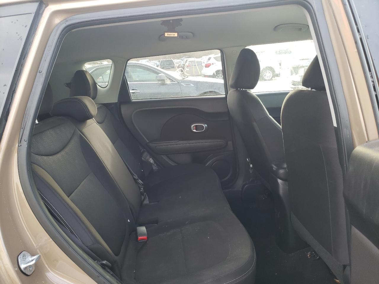 Photo 6 from auction – 2015 KIA SOUL with VIN KNDJN2A23F7207130