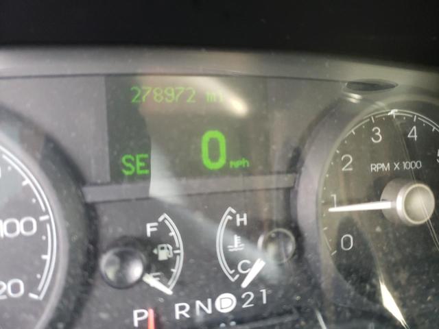 Photo 8 from auction – 2011 LINCOLN TOWN CAR with VIN 2LNBL8EV2BX762278