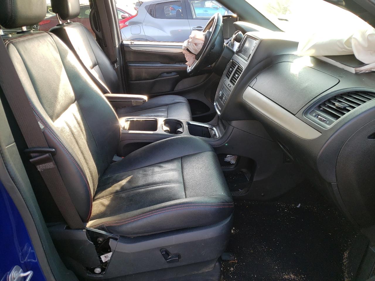 Photo 5 from auction – 2019 DODGE GRAND CARA with VIN 2C4RDGEG9KR787419
