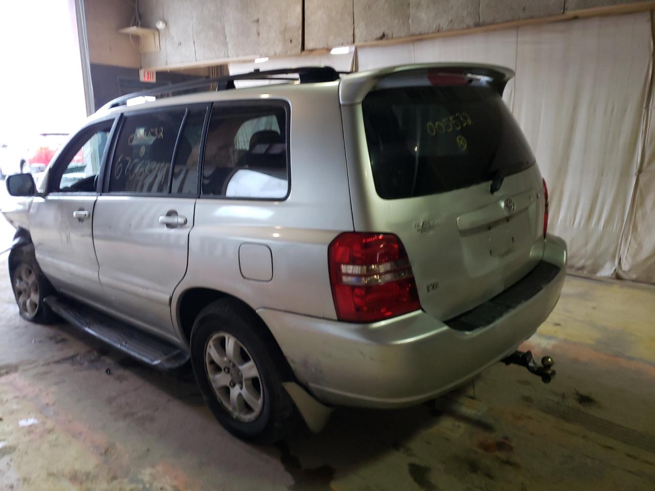 Photo 3 from auction – 2001 TOYOTA HIGHLANDER with VIN JTEHF21AX10005532